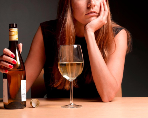 Анонимное лечение женского алкоголизма в Большом Камень
